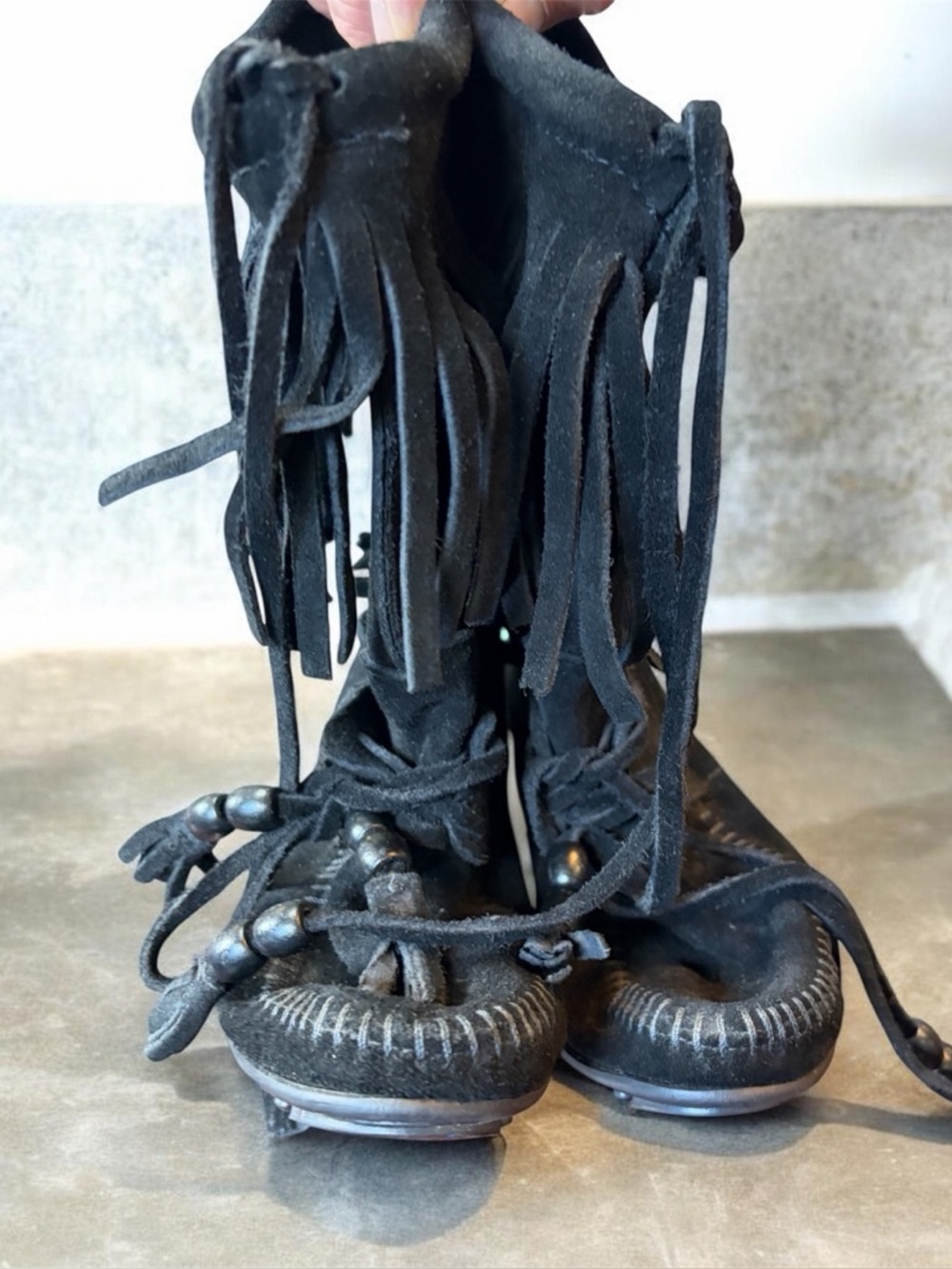 Minnetonka Black Suede Fringe Moccasin Boots size 6.5